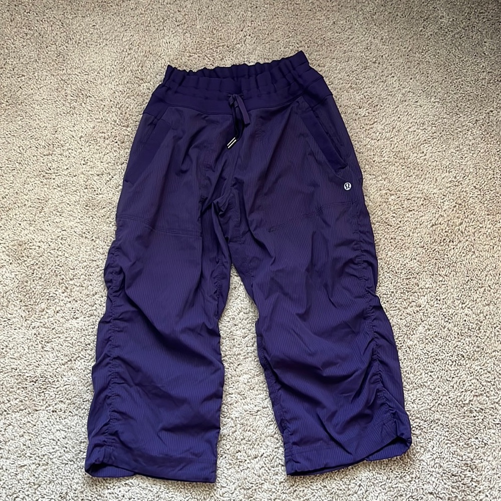 EUC Lululemon Micro-striped Studio Crop Pants